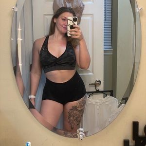 Decy_h *Reserved* black short